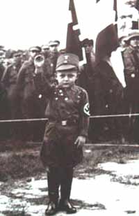 La mascota: Un niño judío en las SS